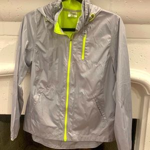 Danskin Lightweight hooded windbreaker. Sz 8-10